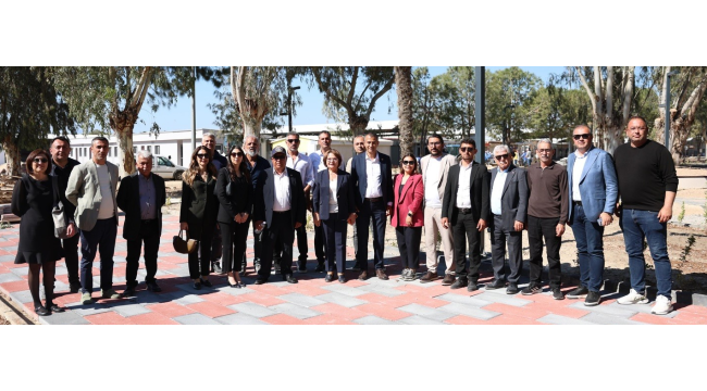 Başkan Gençay meslis üyeleriyle Mavişehir'i gezdi