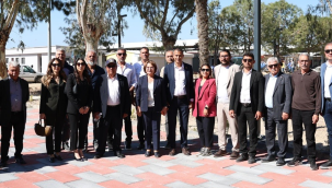 Başkan Gençay meslis üyeleriyle Mavişehir'i gezdi