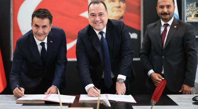 Büyükşehir belediye başkanı çalışanları sevindiren imzayı attı