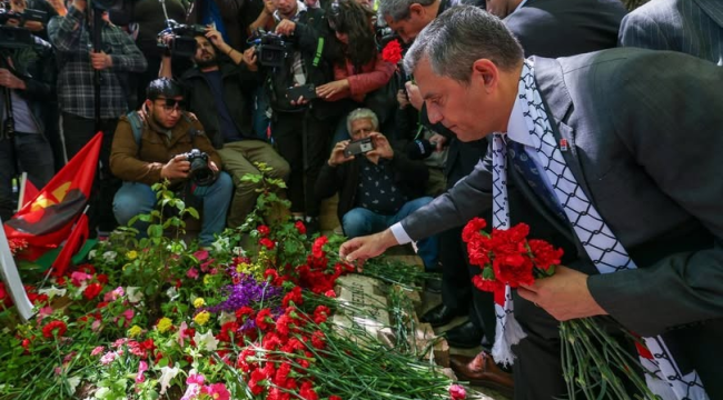 CHP Genel Başkanı Özel, Deniz,Hüseyin,Yusuf'un mezarlarını ziyaret etti