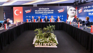 CHP'li büyükşehir belediye başkanları Balıkesir'de toplandı