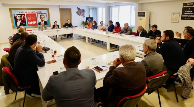 CHP yönetimi Manisa'yı karış-karış gezme kararı aldı