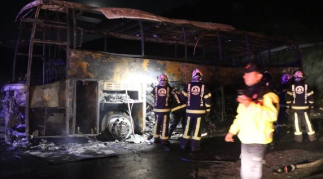 Denizli'de korkunç kaza:8 kişi yaşamını yitirdi 33 kişide yararlandı