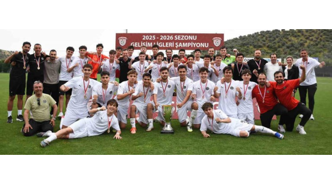Manisa FK U19 takımı 177 takım arasında Türkiye şampiyonu oldu
