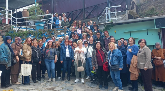 Manisa'lı kadınlar Şirince'de