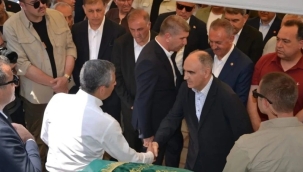 Özel amcasını son yolculuğa uğurladı