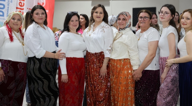 Şalvar gecesinden renkli görüntüler