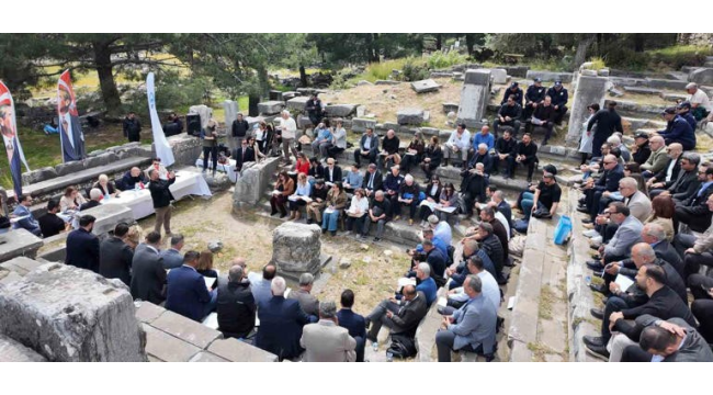 Söke'de tarihin kalbi Priene'de meclis toplantısı yapıldı