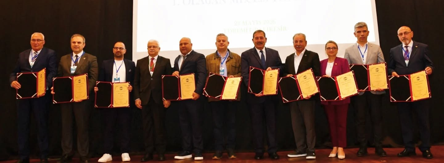 Soma ve Salihli belediyeleri üyelik beratlarını aldı