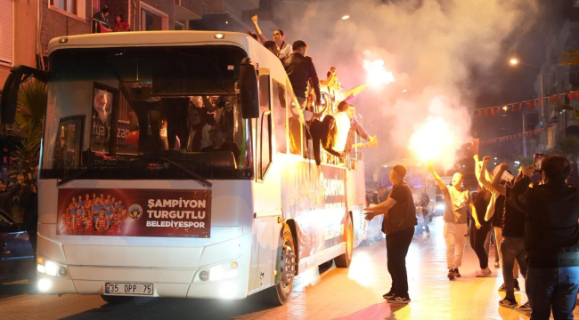 Turgutlu'da yer yerinden oynadı