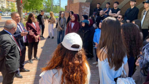 Üniversite öğrencilerine Manisa'nın tarihi mirası anlatıldı