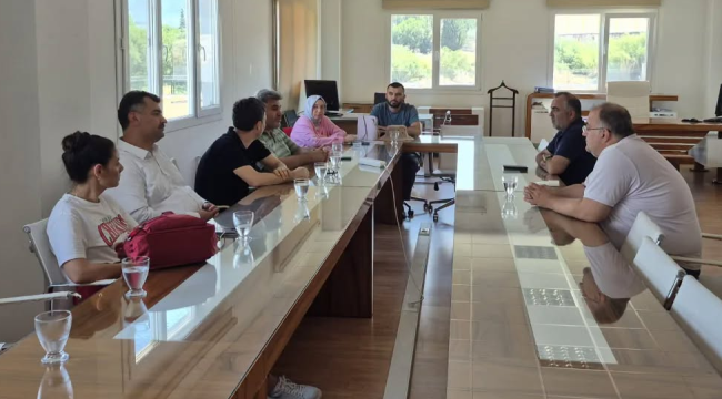  Ahmetli ve Turgutlu'da salamura yaprak ihracatı yapan firmalar ziyaret edildi