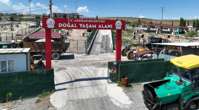 Akhisar'da sokak hayvanları barınağı yenileniyor ve büyütülüyor