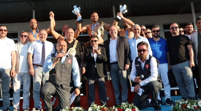 Altın kemer başpehlivan Feyzullah Aktürk'ün oldu 