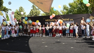 Büyükşehir eğitim merkezinde 96 minik öğrencinin karne sevinci