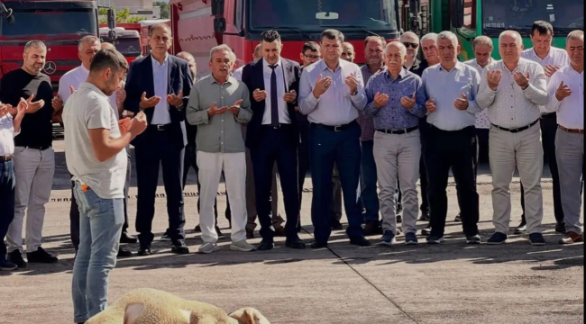 Çeşitli şehirlere 98 bin ton kömür taşıyacak olan Soma nakliyeciler kurban keserek sezon açtı