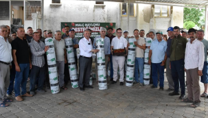 Çilek üreticilerine malç naylon dağıtıldı