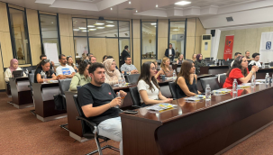 Eczacılar toplantıda soğuk algınlığı ve erkek cinsel sağlığı güncel gelişmeleri ele aldı