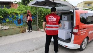 Gıda kolileri, belirlenen ihtiyaç sahiplerinin evlerine ulaştırılıyor