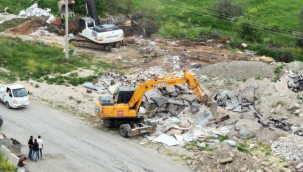 Kaçak dökülen molozlar temizlendi dökenlere cezai işlem uygulandı