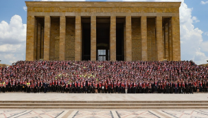 Koç topluluğu 100. yılında Anıtkabir'de