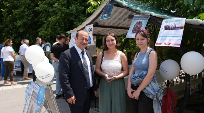 Kurulan stantla vatandaşlara tütünün zararları anlatıldı