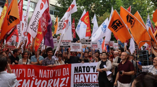 NATO zirve öncesi yurttaşlar sokağa çıktı