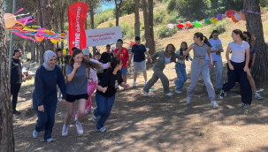 Şehzadeler belediyesi düzenlediği mezuniyet pikniğinde öğrenciler gönüllerince eğlendi