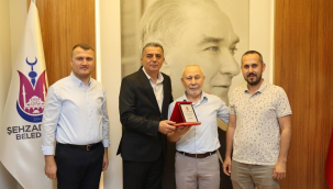 Şehzadeler belediyesinde 41 bin çiftin nikahını kıyan Başkurt,emekli oldu