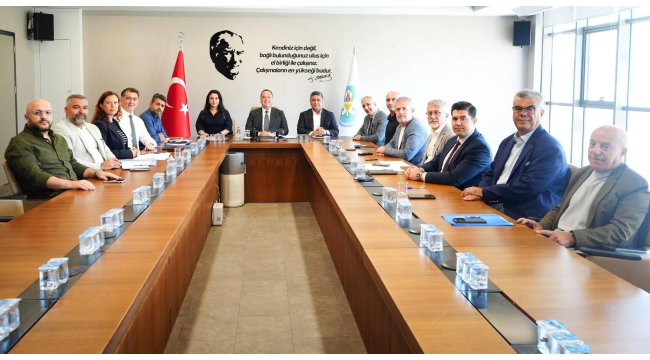 Üst yönetim toplantısında kentin ihtiyaçları ve devam eden projeleri ele alındı