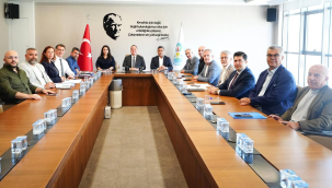 Üst yönetim toplantısında kentin ihtiyaçları ve devam eden projeleri ele alındı