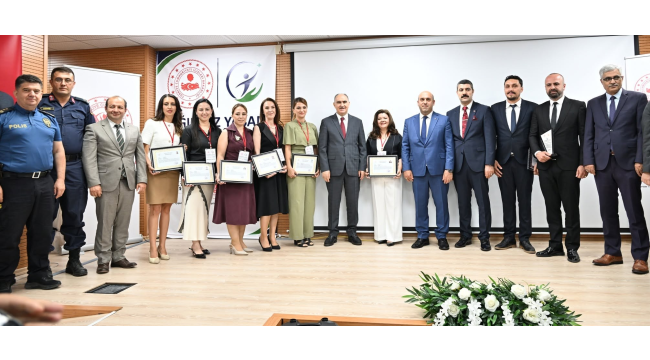 Vali Özkan bağımsız yaşam,güvenli yarınlar toplantısına katıldı