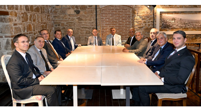 Vali Özkan başka iller atanan vali yardımcıları ve Kaymakamlarla bir araya geldi