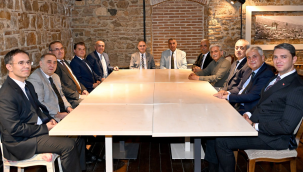 Vali Özkan başka iller atanan vali yardımcıları ve Kaymakamlarla bir araya geldi