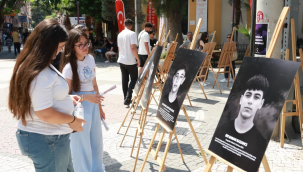 Yaşamını yitiren çocuk emekçileri dramını anlatan sergi büyük ilgi gördü