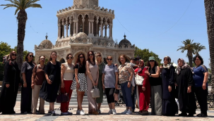 Yunusemreli kursiyerler İzmir'i gezdi
