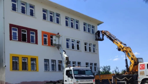 Belediye Turgutlu'da okulları yeni öğretim yılına hazırlıyor