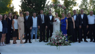 CHP'lileri buluşturan düğün