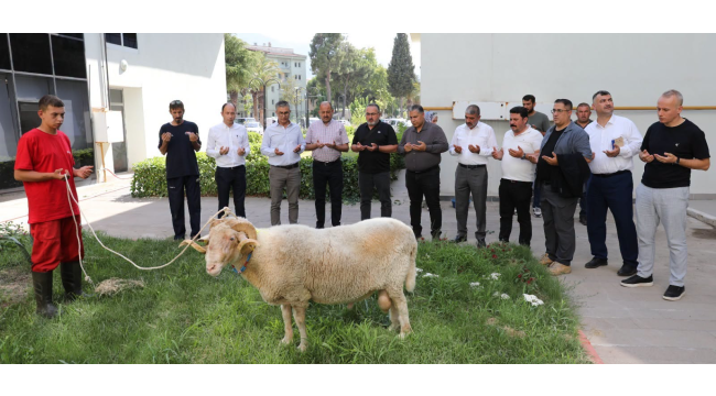 İl Tarım ve Orman müdürlüğünde dualar eşliğinde kurban kesildi lokma hayrı yapıldı