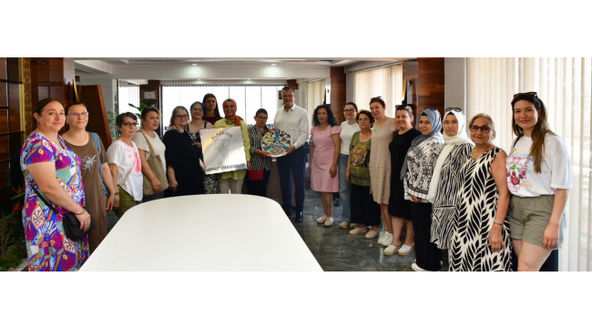  Kadın üretici pazarı kadınları Öküzcüoğlu'u ziyaret etti