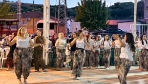 Karayenice'li kadınlar şalvar gecesinde çoştu