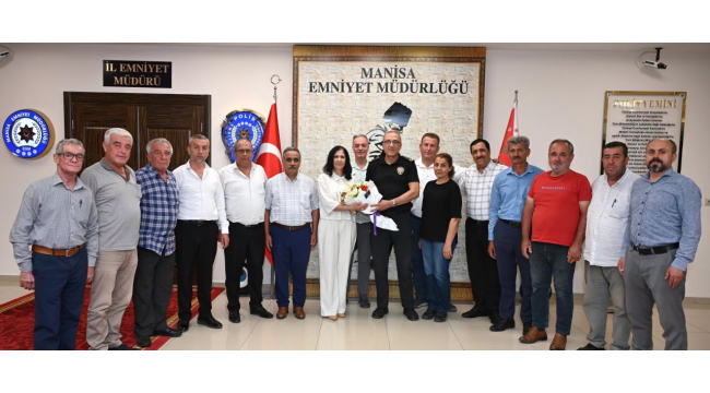Muhtarlar Derneğinden müdür Kararyel'e ziyaret