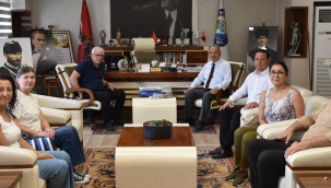 Salihli kadın kooperatifi yeni yönetimi başkan Nurlu'yu ziyaret etti