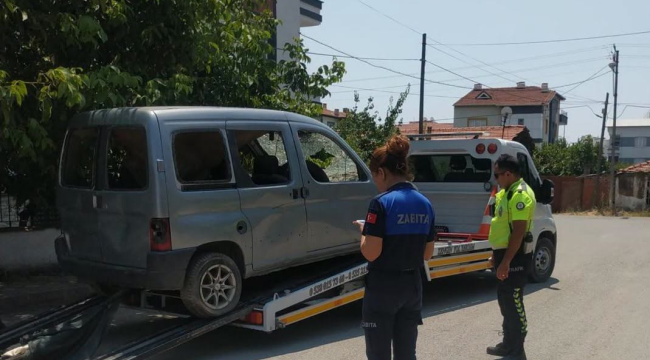 Sokaklar 14 hurda araçtan temizlendi