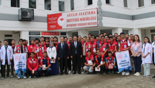 Ulusal ve uluslararası katılımcılara öğrencilere arıcılık bilgilendirme toplantısı