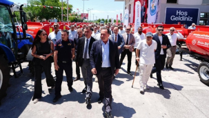 Yangın riski olan 48 mahalle muhtarına su tankerleri verildi
