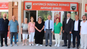 Zafer partisi yöneticileri Akhisar ADD'yi ziyaret etti